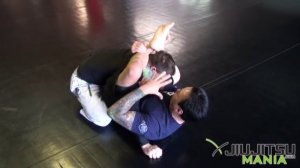 Technique - Eddie Bravo - Armbar From Rubber Guard  - JiuJitsuMania