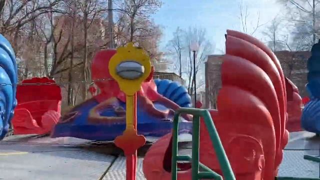 Аттракцион Вальс Детский парк Пенза (ракушки) смотреть онлайн