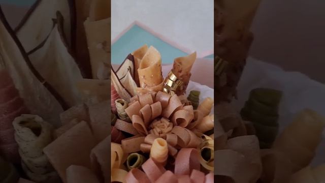 Полезный, вкусный, сладкий букет из пастилы и фрипсов. Букет собран на заказ. Цена букета 1500 руб.