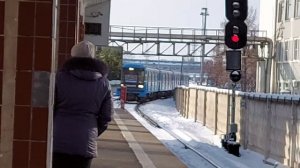 Номерной прибывает на станцию Юнгородок | Самарский метрополитен