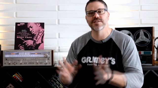 Music Room Tour & Vinyl Record Storage смотреть онлайн