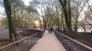 Прогулка по набережной на Коломенской улице, Нагатинский Затон, г. Москва, 22.04.2023