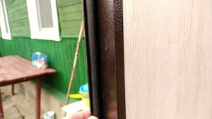 Ремонт на даче. Входная металлическая дверь в дом. Рассказываем что купили.