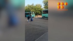 Множественные переломы и травма головы.