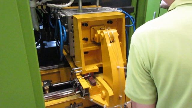 Экструзионно-выдувной станок производит банки под бытовую химию смотреть онлайн