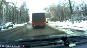 Зеркало Видеорегистратор H109 из Светофора Гомно