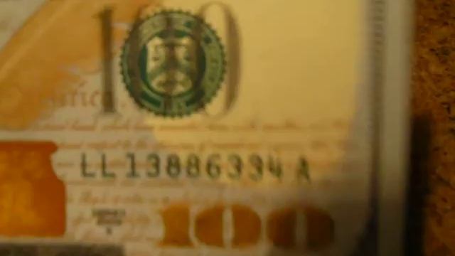 Новые доллары США - купюры  по 100$.
