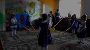 Танец с солнышком средняя группа