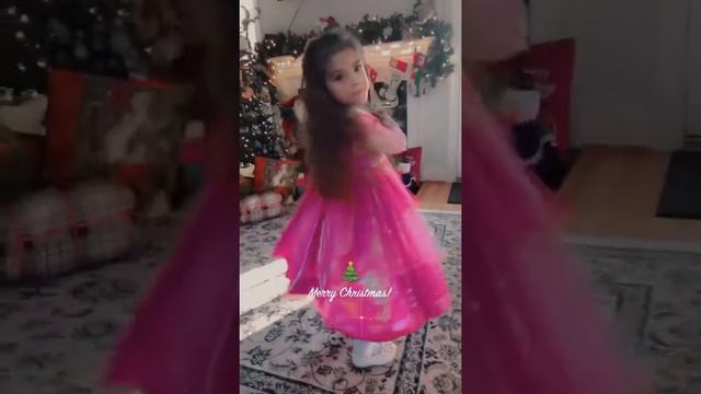 Angel Dance for mom on Marry Christmas.