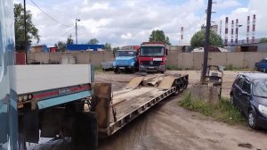 Трал с подруливающими колёсами