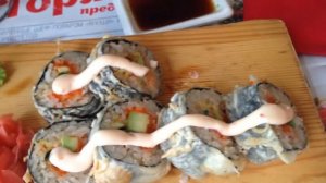 РОЛЛ С УГРЕМ сушикафе Япоша в Москве / Eel Roll sushi cafe Yaposha Moscow — Food Unpack&Review