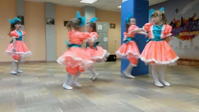 Детский танец Куколки в стиле "Поппинг" (Poppin)
