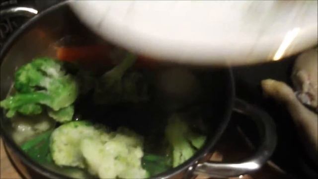 Суп без картошки. Густой Суп без Картофеля из куринной ножки. Низкоуглеводный суп. смотреть онлайн