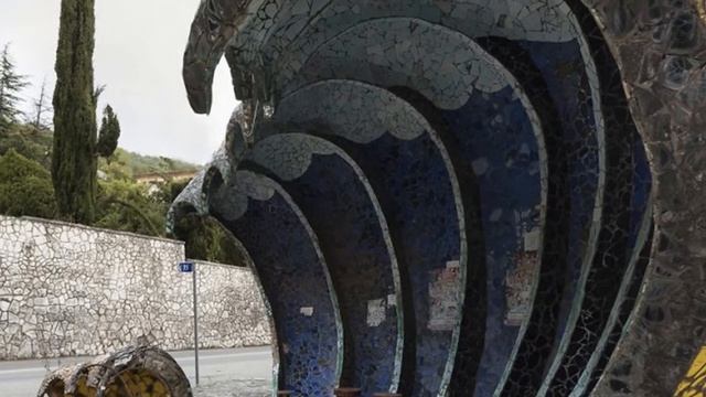 Уникальные автобусные остановки в Абхазии
