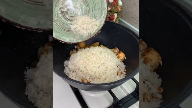 ПЛОВ С КУРИЦЕЙ. Плов рассыпчатый ?так ещё и вкусный.