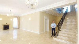 Элитный дом с дорогой отделкой и огромной гостиной в поселке на Новорижком шоссе