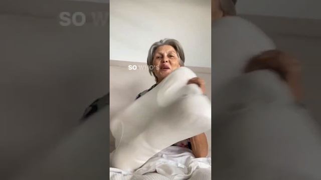 The benefits of beauty sleep ? #beautytip #beautysleep #morningpuffyness #sleepwrinkles #pillow смотреть онлайн