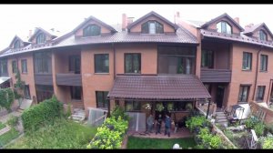 19 августа 2017 года у себя во дворе