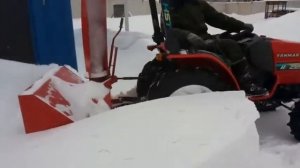 Шнекороторный снегоочиститель на минитрактор
