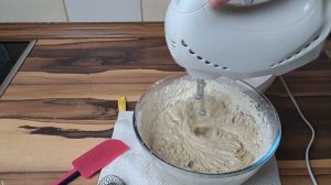 Быстрый пирог с вареньем из смородины.