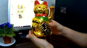 Манэки Нэко - кот удачи / Maneki Neko - good luck cat .