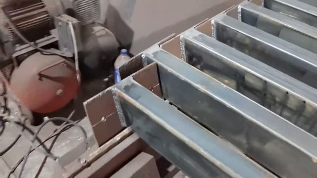 Огромный, мощный дровник смотреть онлайн