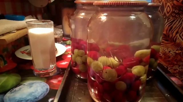 ВИШНЯ И КРЫЖОВНИК В СИРОПЕ НА ЗИМУ смотреть онлайн