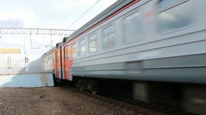 Встреча электропоездов ЭД2Т-0045 и ЭД4М-0193 на пл. Вешняки.