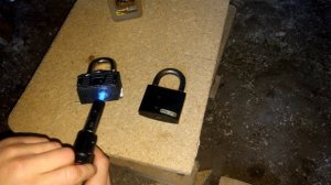 Что делать если замерзает навесной замок