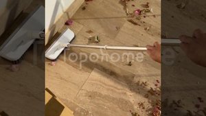 Щетка для уборки пола с водосгоном Topohome Floor Brush 2 в 1
