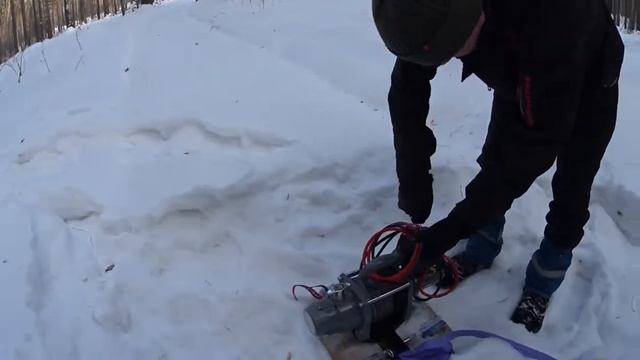 Зимний тест лебёдки COMEUP DV-6s. Off-road Hilux 98. смотреть онлайн