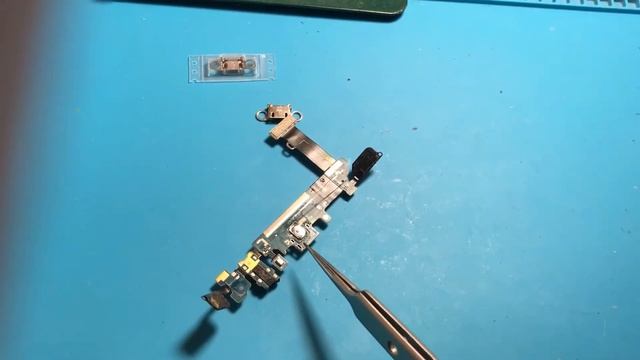 Замена разъема зарядки/телефон не включается не заряжается/Ремонт Почтой смотреть онлайн