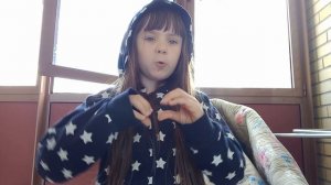 делаю голос с песней девочка вэнздей с последней парты