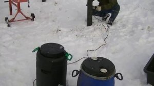 Винтовые сваи для дома зимой. Завинчивание свай, технология.