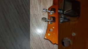 Вырвало колок на гитаре?!Что делать 🤔