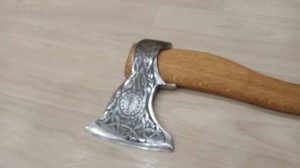 Красивый топор СССР на топорище из дуба