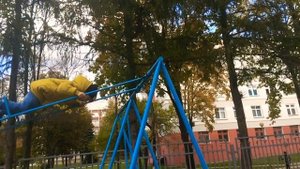 Солнышко на качелях!!!