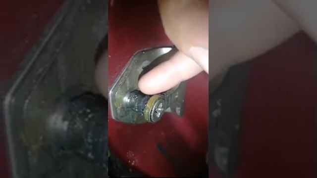 Плохо открывает замок двери ваз 2110. Ремонт бесшумного болта. смотреть онлайн