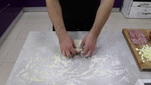 АЗИАТСКАЯ ПИЦЦА С КУРИЦЕЙ ТЕРИЯКИ и ИТАЛЬЯНСКАЯ С САЛЯМИ И ГРИБАМИ / 2 вкусных рецепта /как в Итали смотреть онлайн