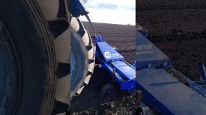 работа почвофреза "ваш трактор" на тяжёлой почве.