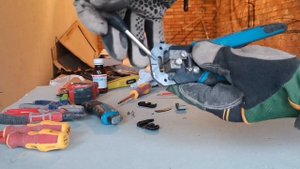 Как продлить жизнь стриппера? Обслуживание. Смазка простым карандашом.