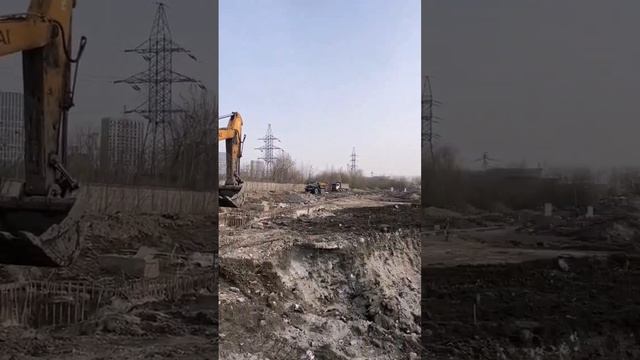 🚧 Строительная техника. Экскаватор и буровая установка. Разработка грунта в котловане🏗️