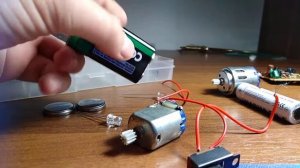 Как сделать чтобы моторчик работал и светодиоды