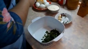 Салат "Белочка", Еврейский салат из плавленых сырков, яиц и чеснока (EN)