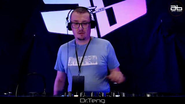 Dr.Teng (EST) - Attic Bass UPS смотреть онлайн