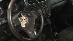 VW Polo Sedan - Как снять руль