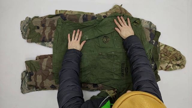 27109 Одежда милитари винтаж MILITARY (extra) 1 пак 40кг. по 13.95€/кг. 58шт. смотреть онлайн