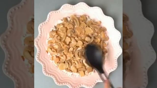 Салат хризантема