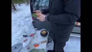 Ночёвка в лесу зимой.