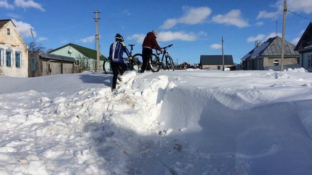 Сугробы в Малых Бикшихах, 23.02.2016